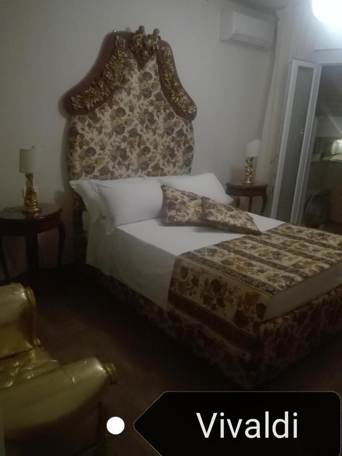 ميستر Central Station Rooms المظهر الخارجي الصورة